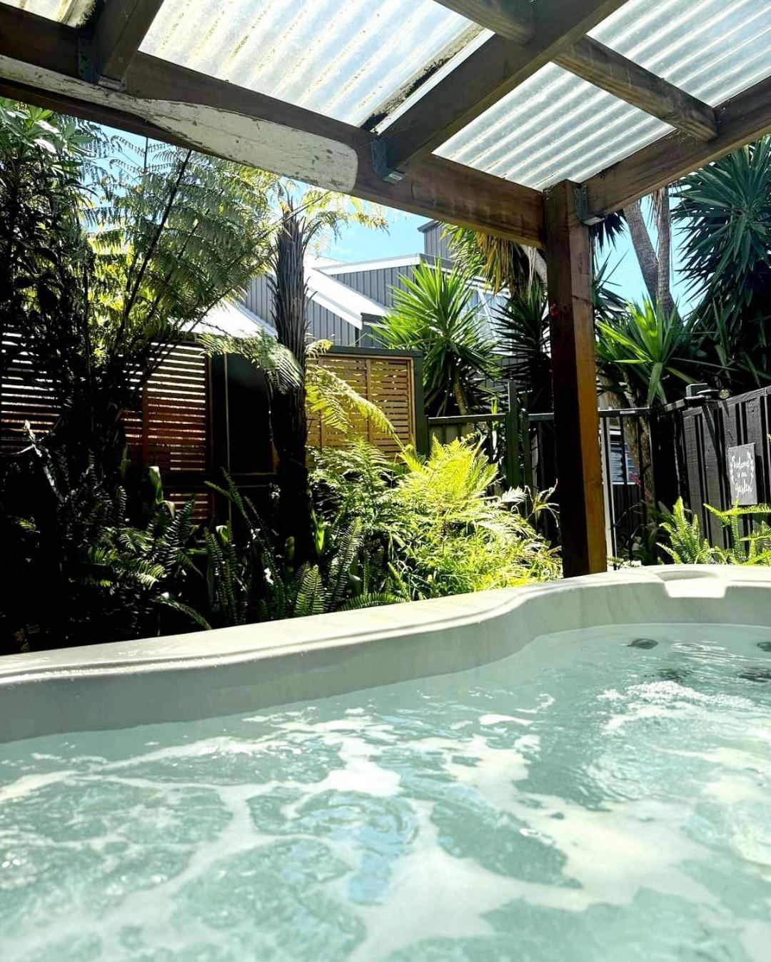 Southpacific Motel Whangamata Ngoại thất bức ảnh