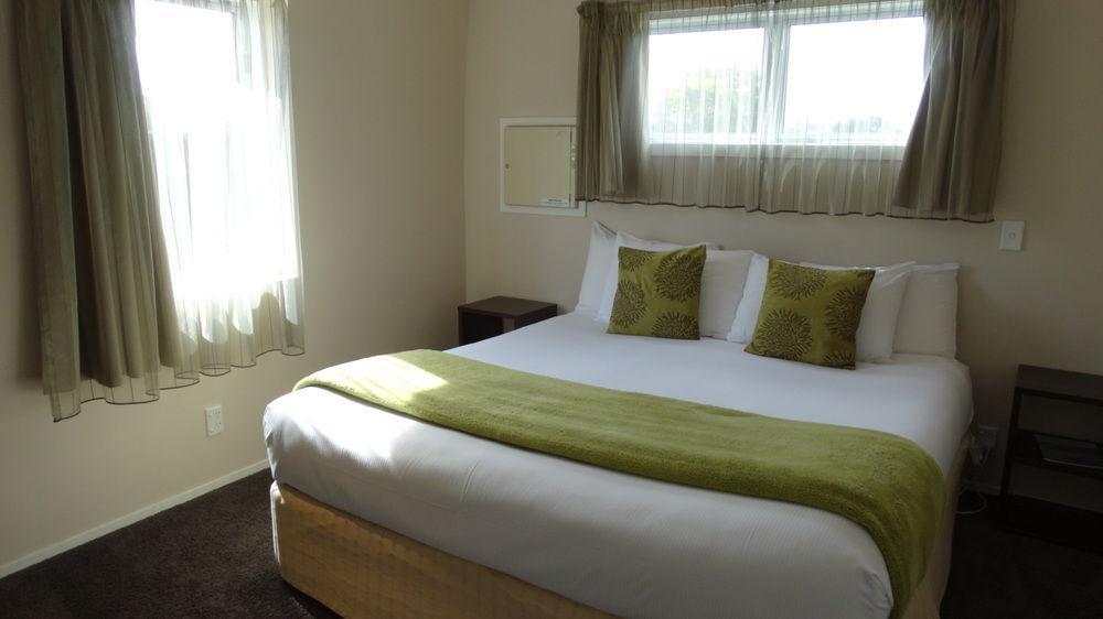 Southpacific Motel Whangamata Ngoại thất bức ảnh