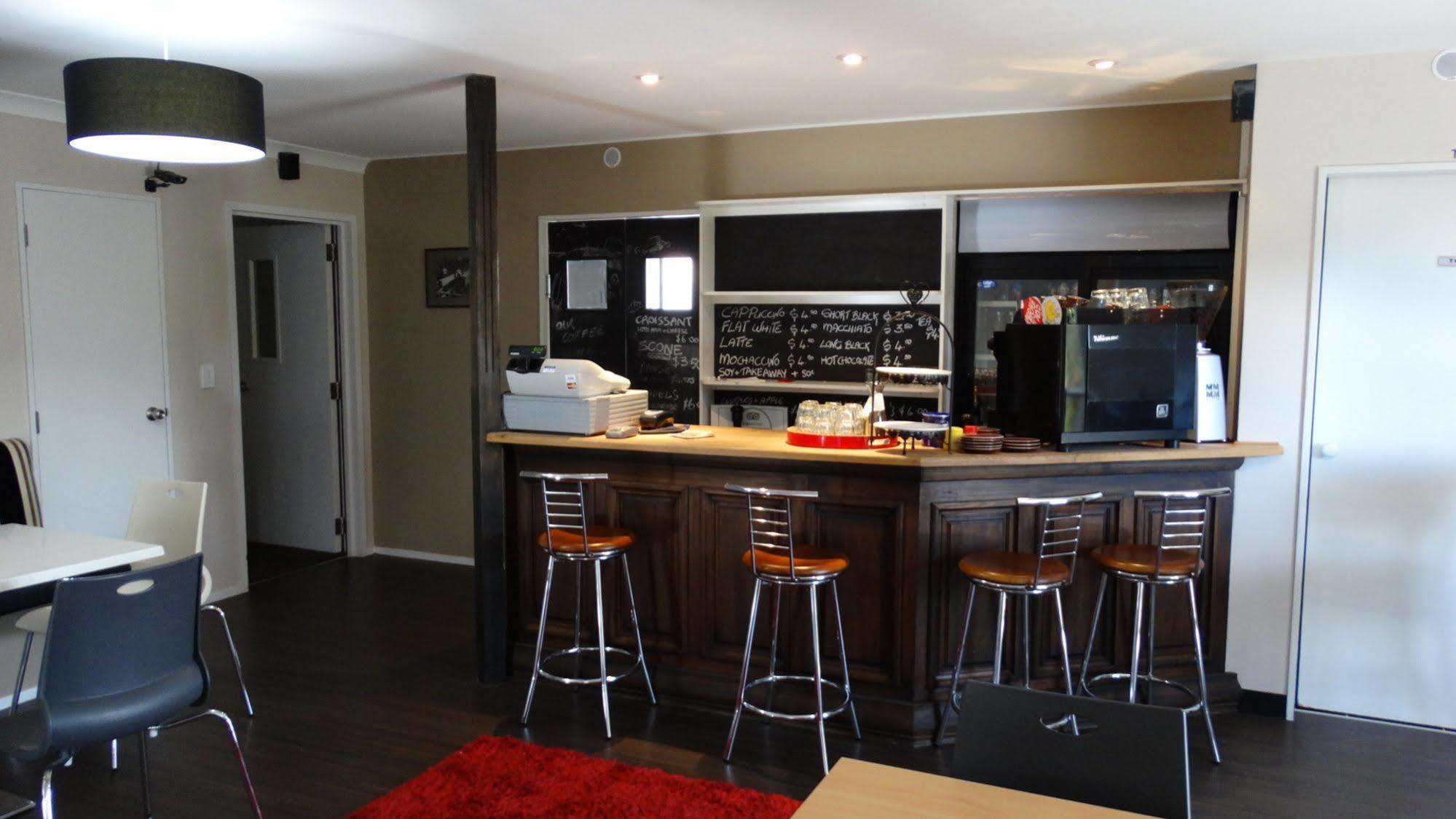Southpacific Motel Whangamata Ngoại thất bức ảnh