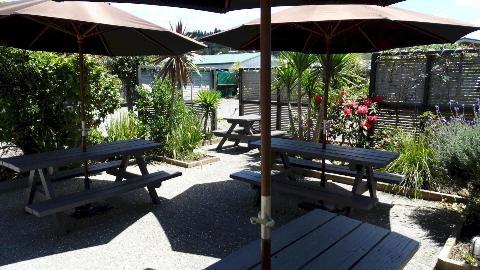 Southpacific Motel Whangamata Ngoại thất bức ảnh
